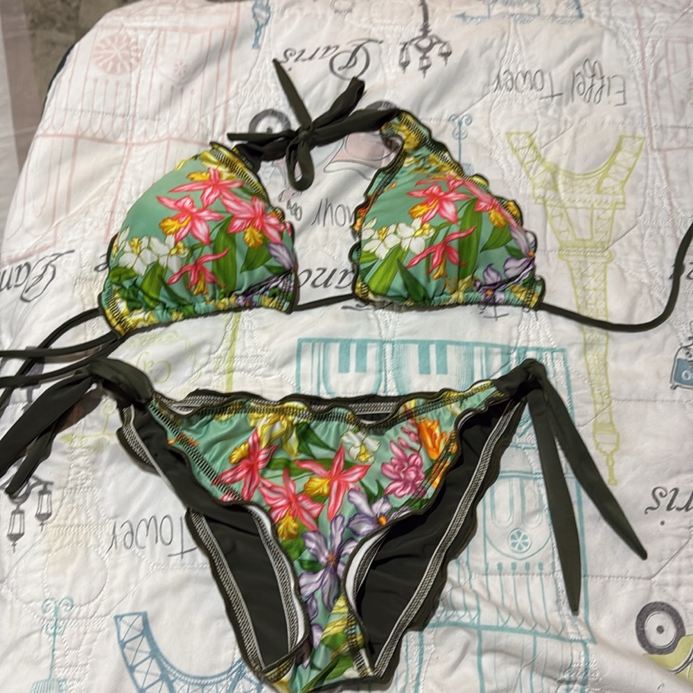 Bathing suit